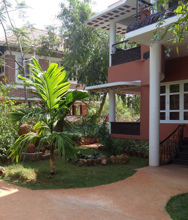 Inn Pondiville Forest Retreat بونديتْشيري المظهر الخارجي الصورة