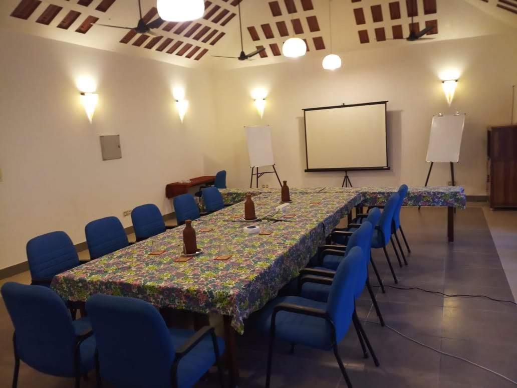 Inn Pondiville Forest Retreat بونديتْشيري المظهر الخارجي الصورة