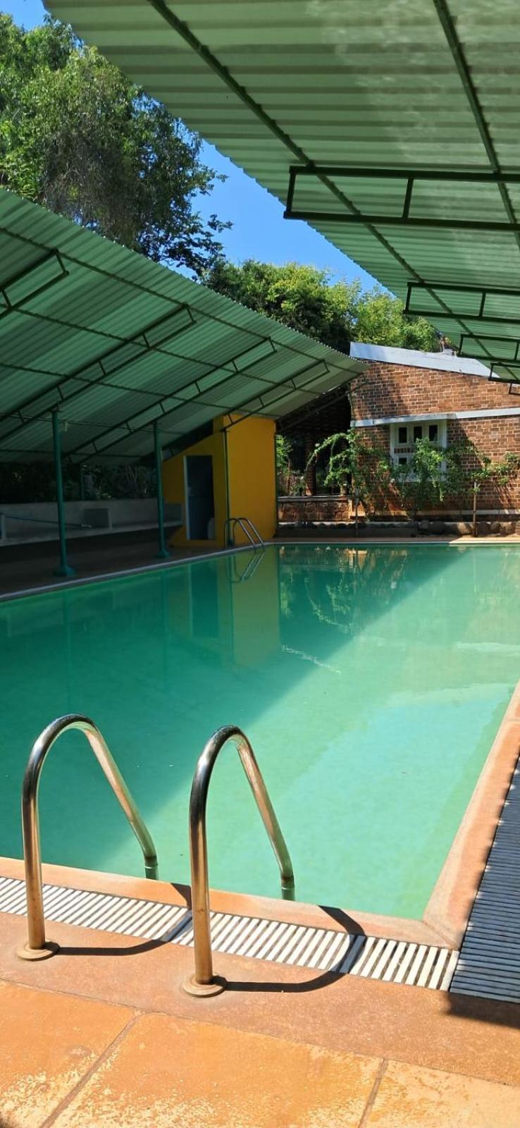 Inn Pondiville Forest Retreat بونديتْشيري المظهر الخارجي الصورة