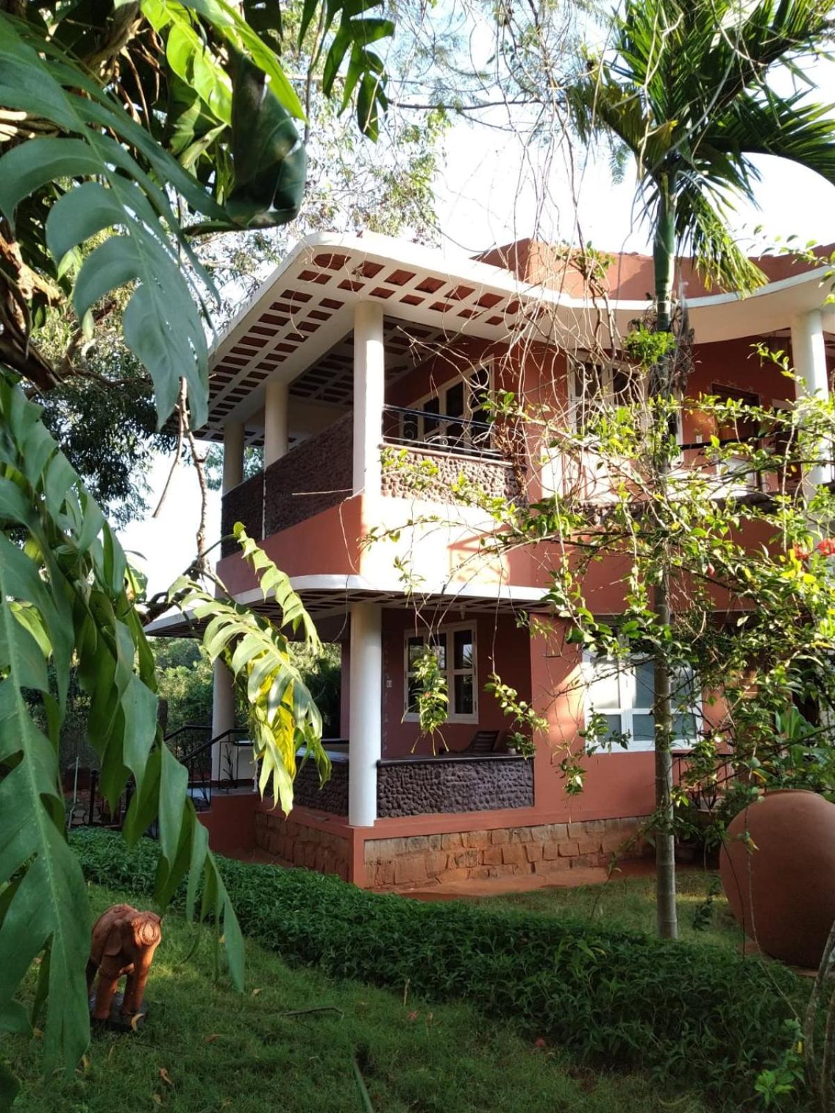 Inn Pondiville Forest Retreat بونديتْشيري المظهر الخارجي الصورة