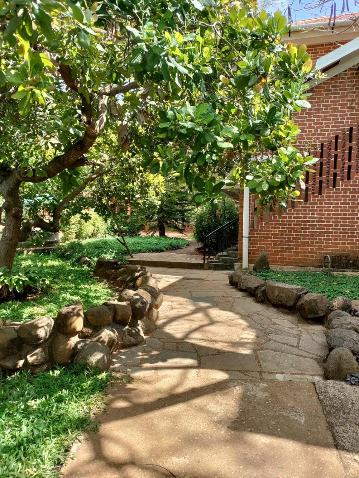 Inn Pondiville Forest Retreat بونديتْشيري المظهر الخارجي الصورة