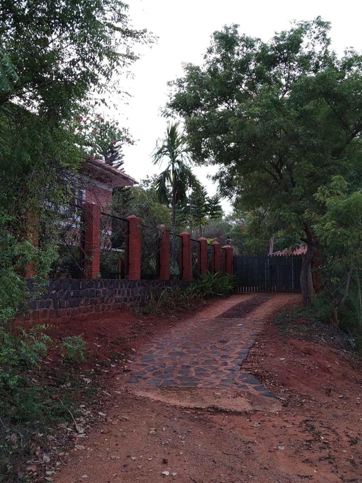 Inn Pondiville Forest Retreat بونديتْشيري المظهر الخارجي الصورة