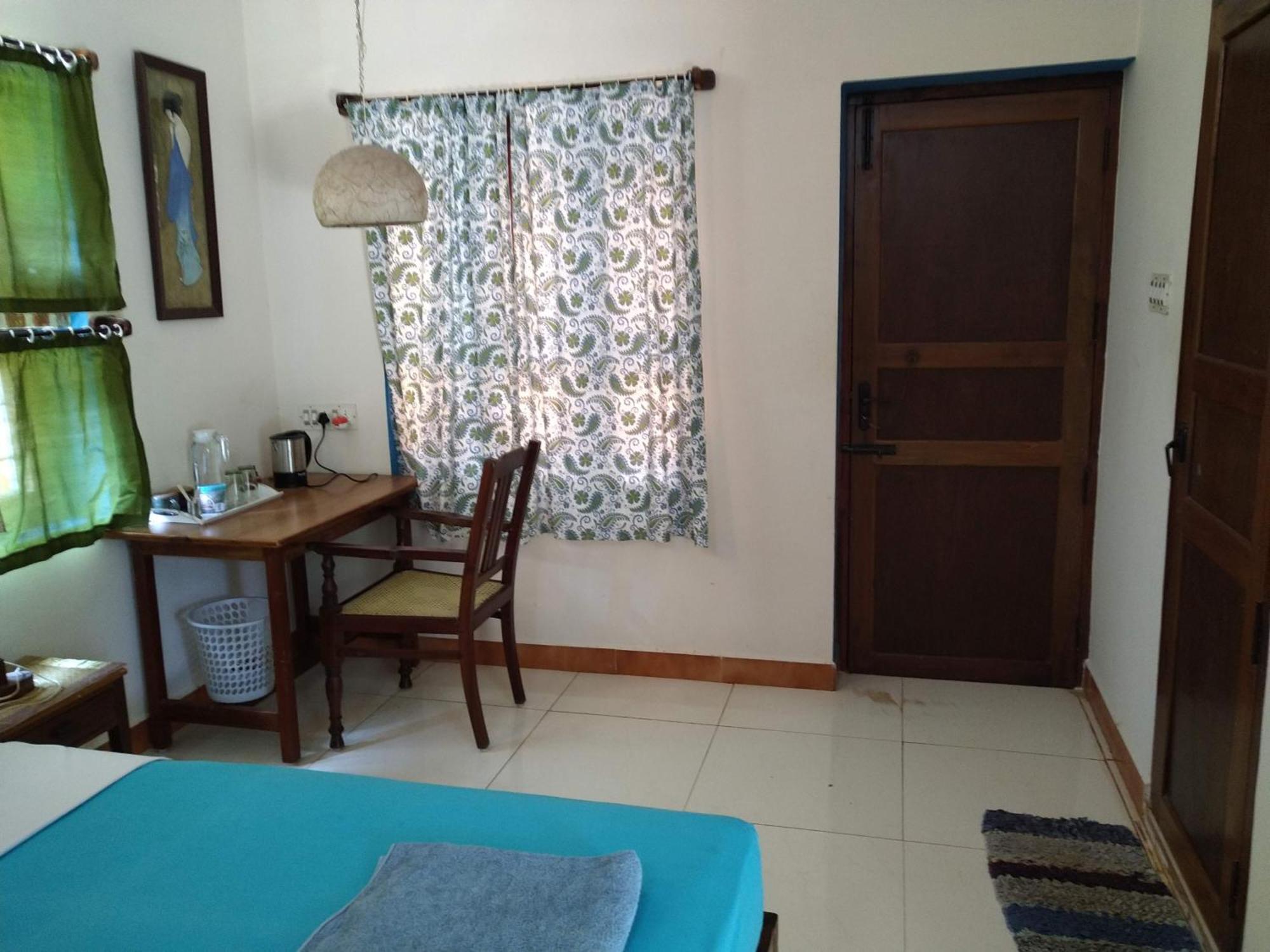 Inn Pondiville Forest Retreat بونديتْشيري الغرفة الصورة