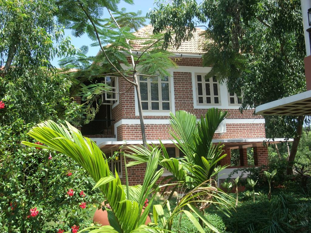 Inn Pondiville Forest Retreat بونديتْشيري المظهر الخارجي الصورة