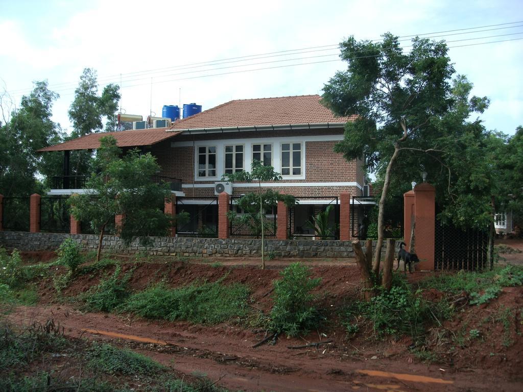 Inn Pondiville Forest Retreat بونديتْشيري المظهر الخارجي الصورة