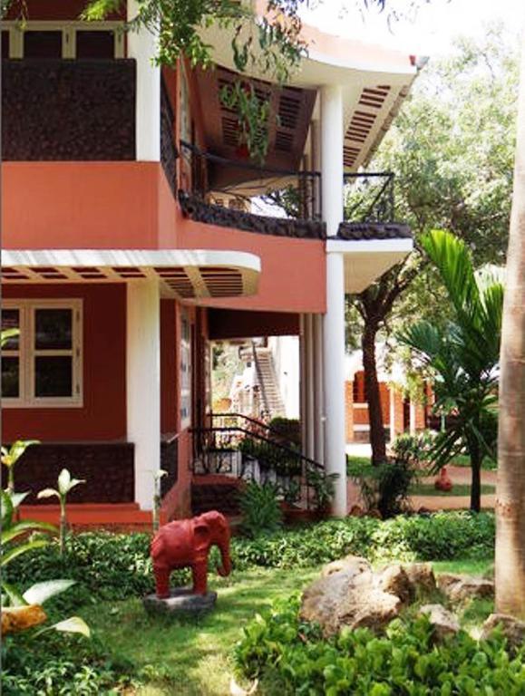 Inn Pondiville Forest Retreat بونديتْشيري المظهر الخارجي الصورة