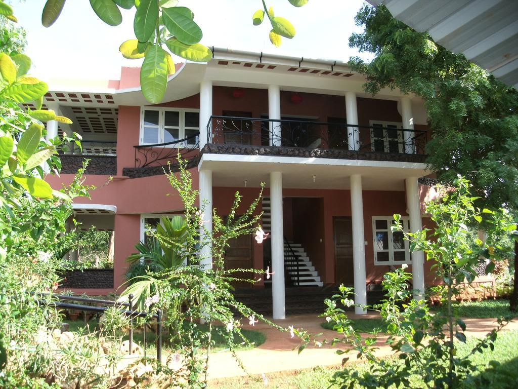 Inn Pondiville Forest Retreat بونديتْشيري المظهر الخارجي الصورة